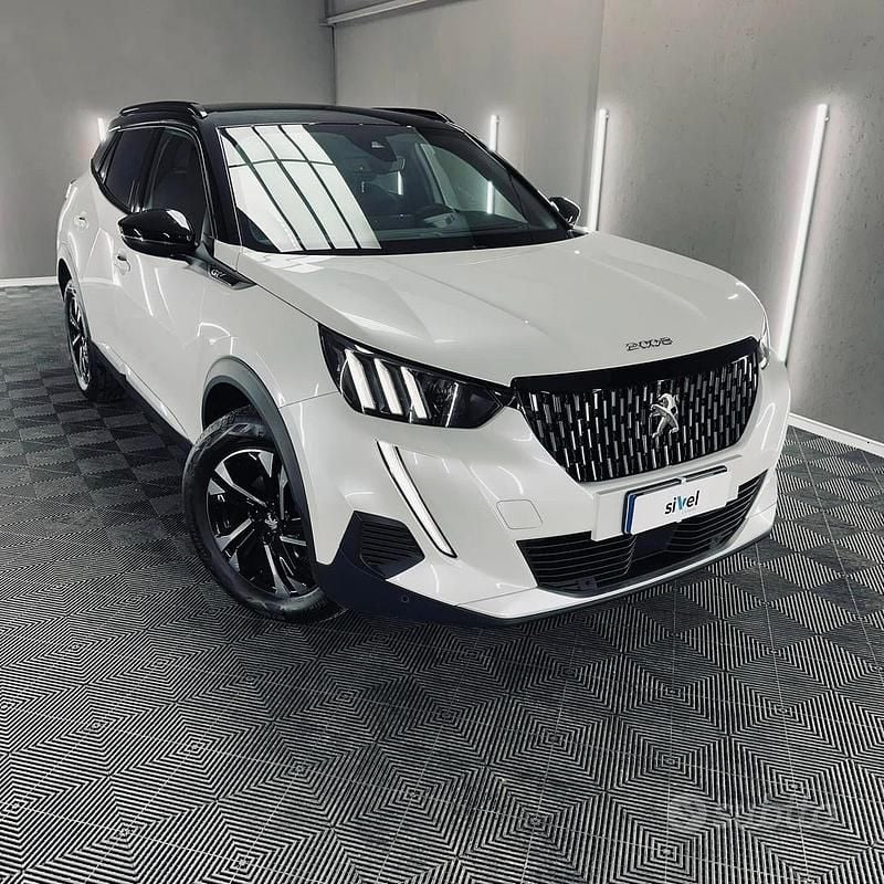 Usata Peugeot 2008 GT 131 CV (96 kW) 2023 Bianco SUV