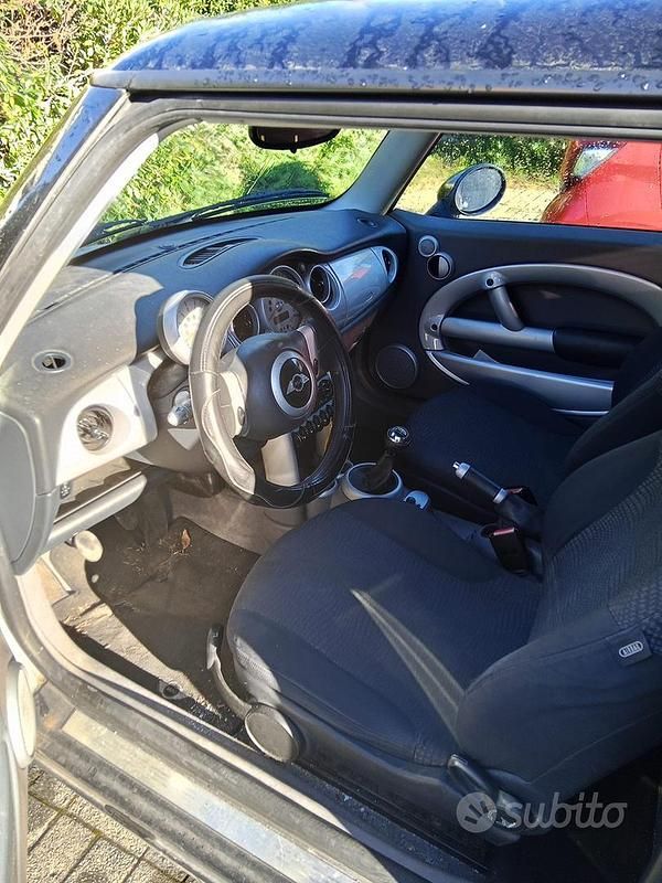 Usata 2002 Mini Cooper Utilitaria | 3000 € (Buon prezzo) - Immagine 1/4