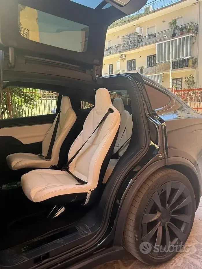 Usata Tesla Model X Plaid 356 kW (485 CV) 2022 Nero SUV