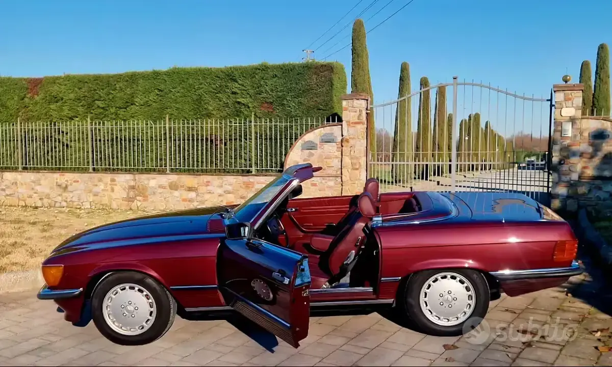 Usata Mercedes SL300 218 CV (160 kW) 1986 Marrone Cabrio