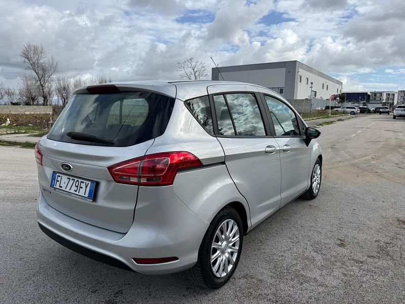 Usata Ford B-MAX Titanium 87 CV (63 kW) 2017 Grigio Monovolume