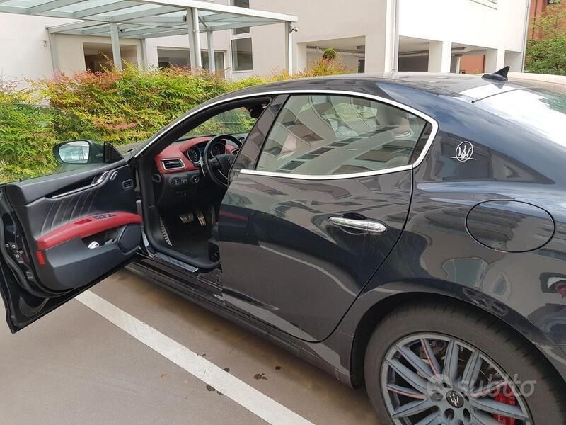 Usata Maserati Ghibli 350 CV (257 kW) 2019 Nero Coupé