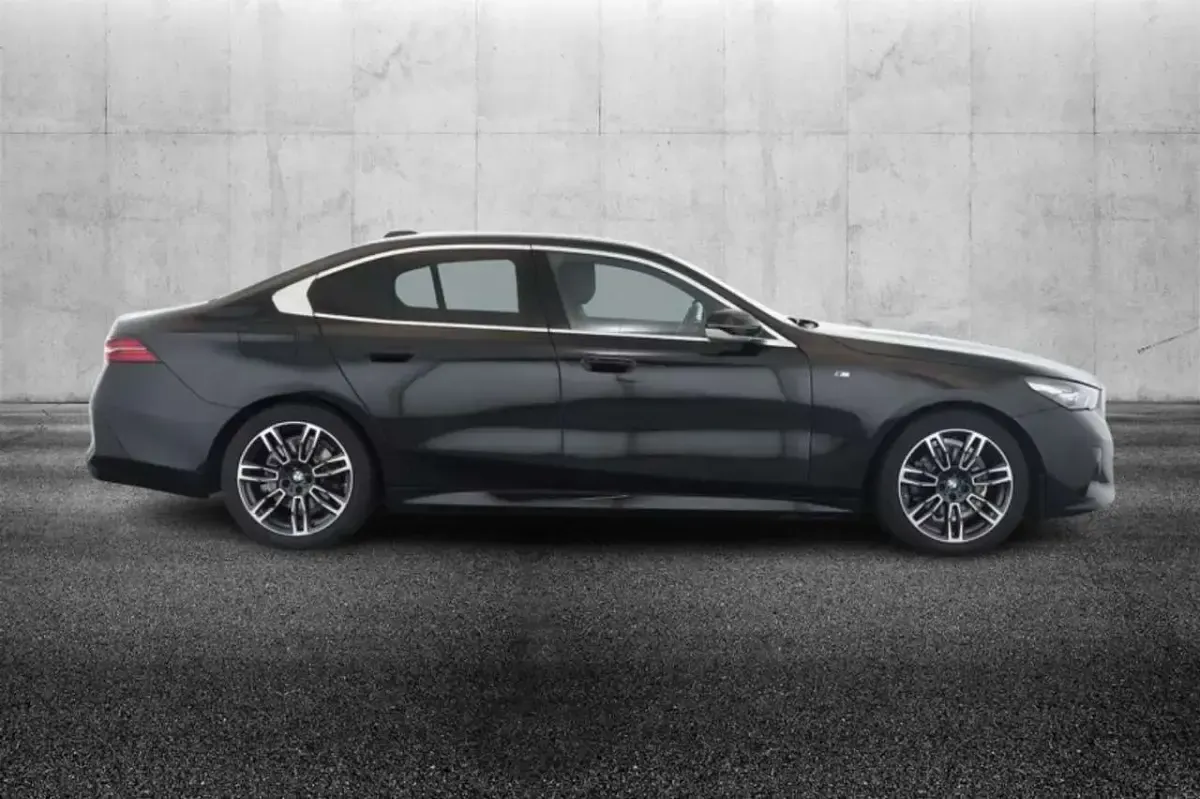 Usata BMW 520 M Sport 197 CV (144 kW) 2024 Nero SUV