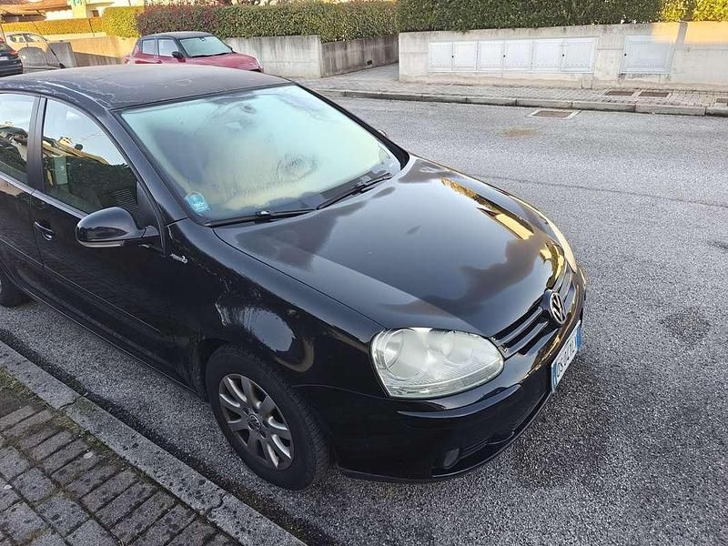 Usata VW Golf VI 102 CV (75 kW) 2008 Utilitaria