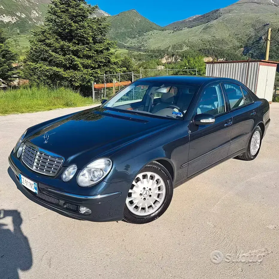 Occasion Mercedes E270 Elegance 177 ch (130 kW) 2006 Bleue Berline