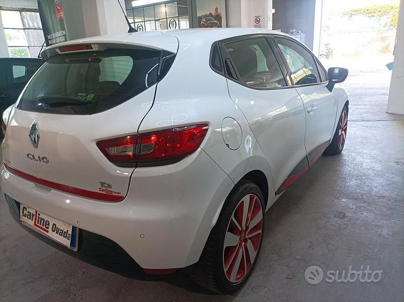 Second-hand Renault Clio IV 90 CP (66 kW) 2013 Alb Berlinǎ