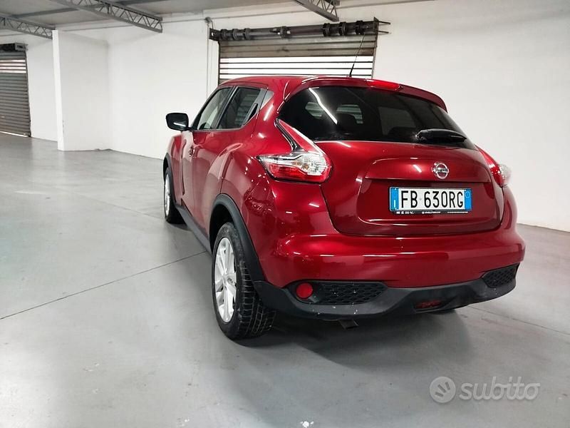 Usata Nissan Juke Tekna 110 CV (80 kW) 2017 Rosso SUV