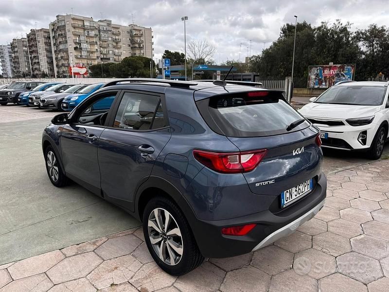Usata Kia Stonic Urban 83 CV (61 kW) 2022 Blu SUV