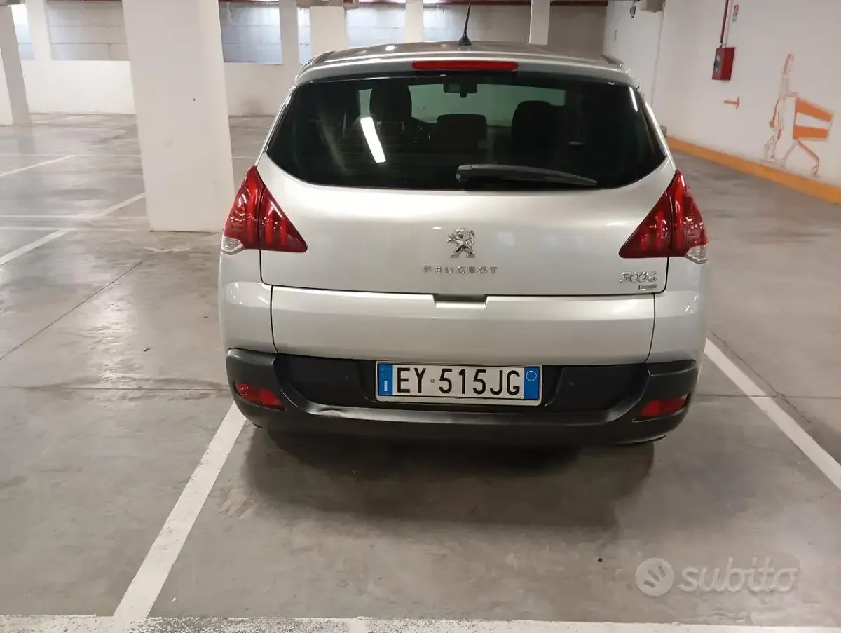 Usata Peugeot 3008 115 CV (84 kW) 2015 Grigio Station wagon
