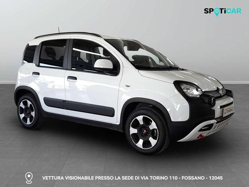 Usata Fiat Panda Cross Cross 69 CV (50 kW) 2024 0q bianco puro Utilitaria