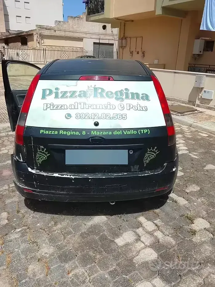 Usata Ford Fiesta 53 CV (38 kW) 2005 Nero Utilitaria