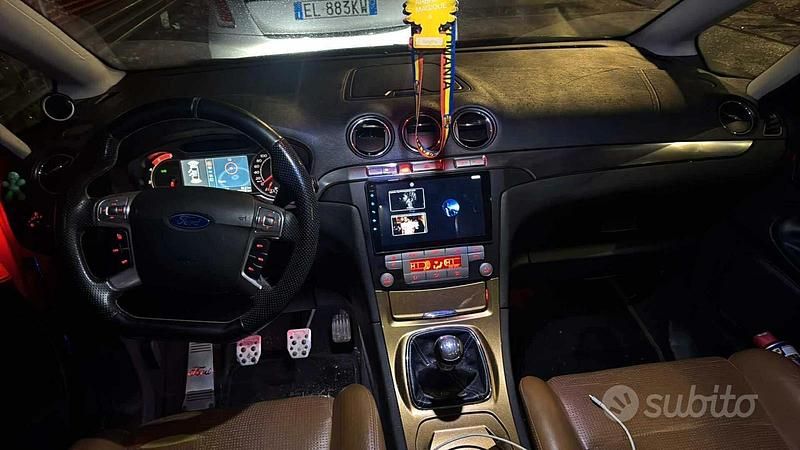 Usata Ford S-MAX S 140 CV (102 kW) 2010 Grigio Monovolume