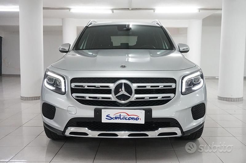 Usata Mercedes GLB200 150 CV (110 kW) 2021 Grigio SUV
