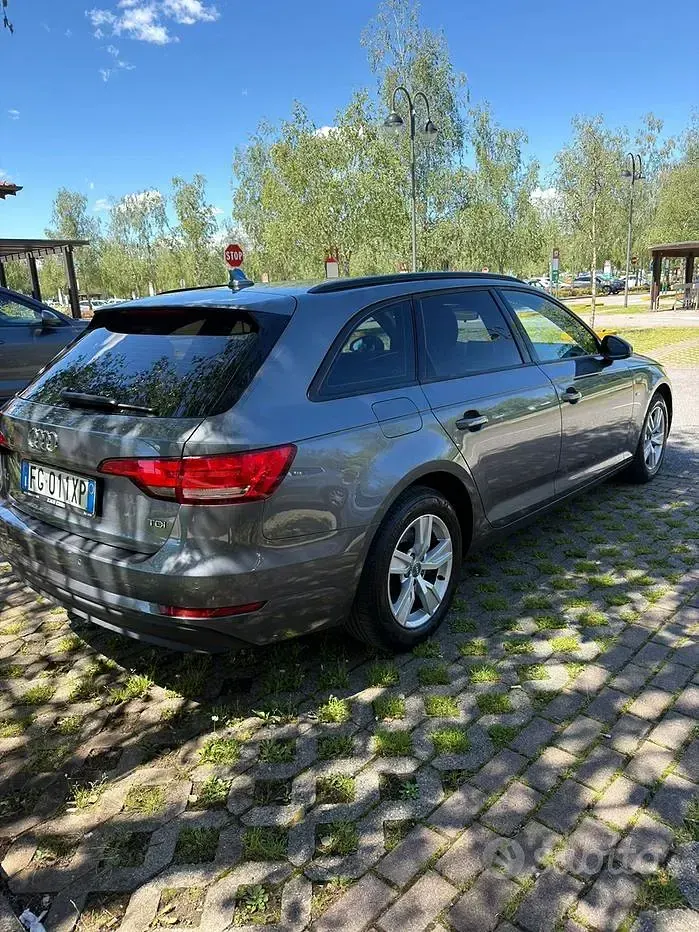 Usata Audi A4 Business 150 CV (110 kW) 2017 Grigio Station wagon