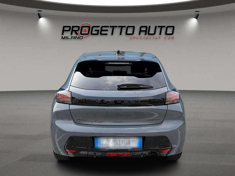 Usata Peugeot 208 Allure 101 CV (74 kW) 2025 Grigio Utilitaria