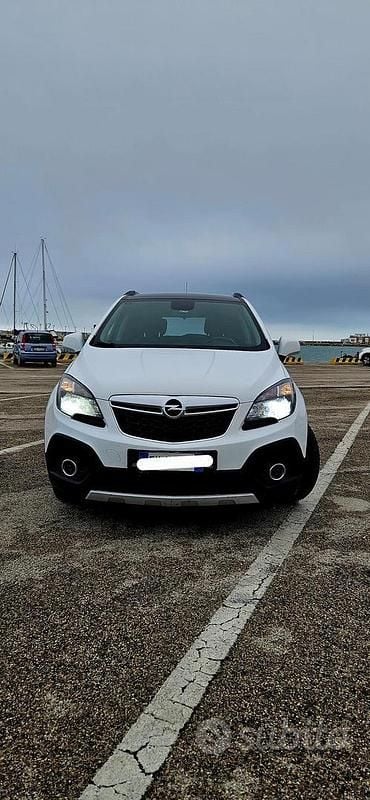Usata Opel Mokka 140 CV (102 kW) 2015 Bianco SUV