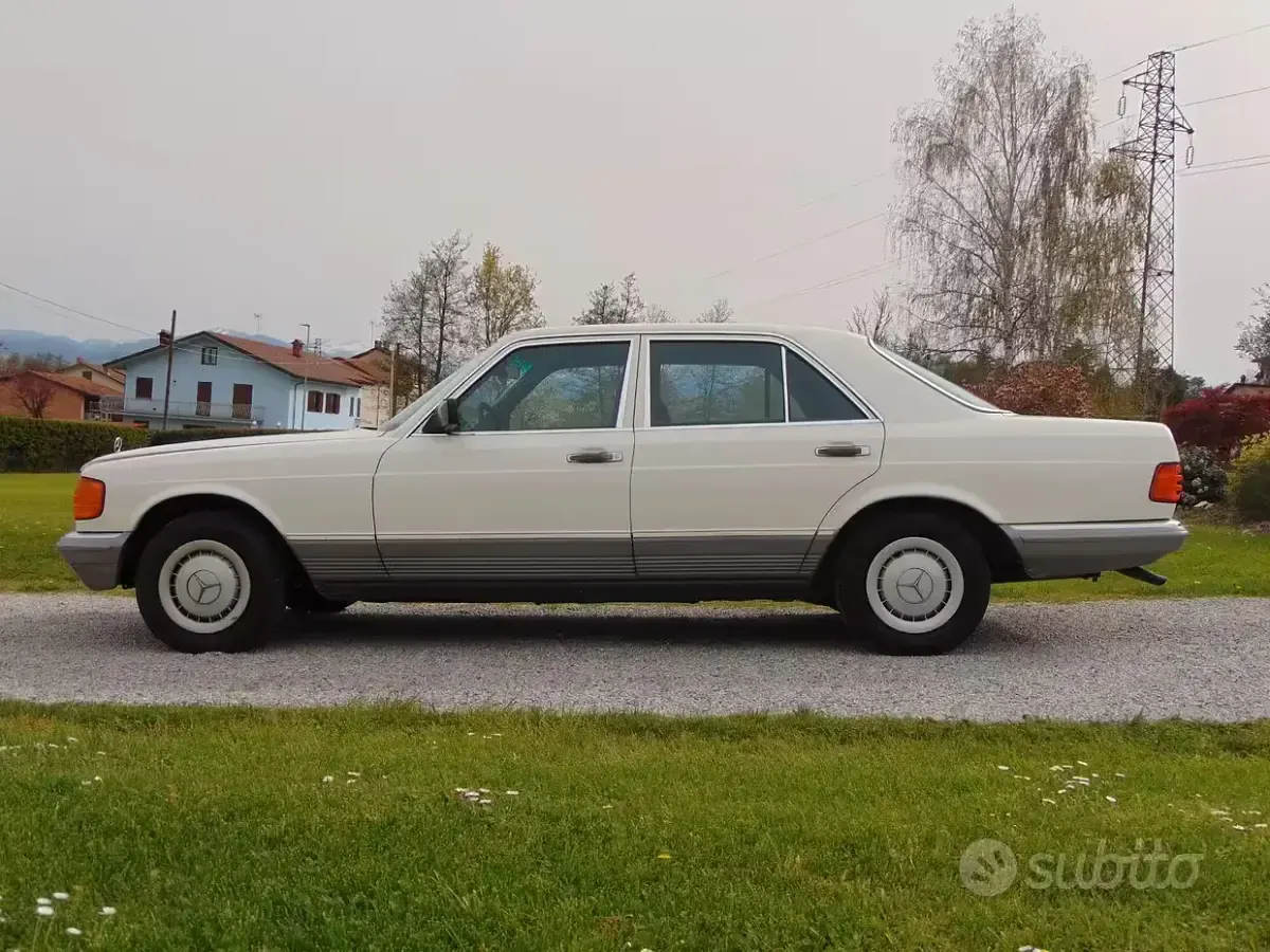 Usata Mercedes 280 SE 185 CV (136 kW) 1982 Giallo Berlina