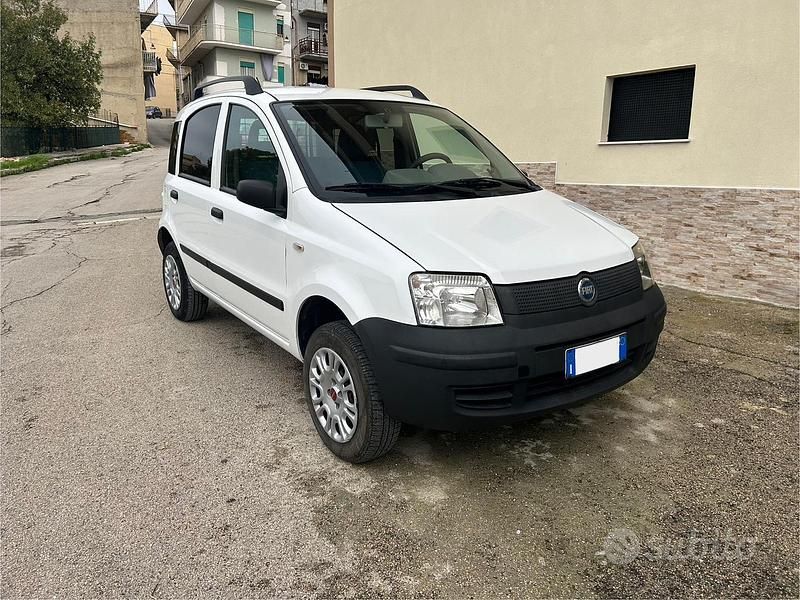 Bianco Usata 2005 Fiat Panda 4x4 Due volumi | 4999 € - Immagine 1/4