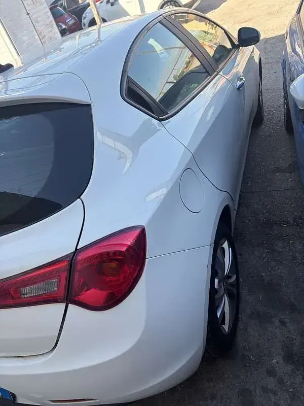Usata Alfa Romeo Giulietta Veloce 105 CV (77 kW) 2014 Utilitaria