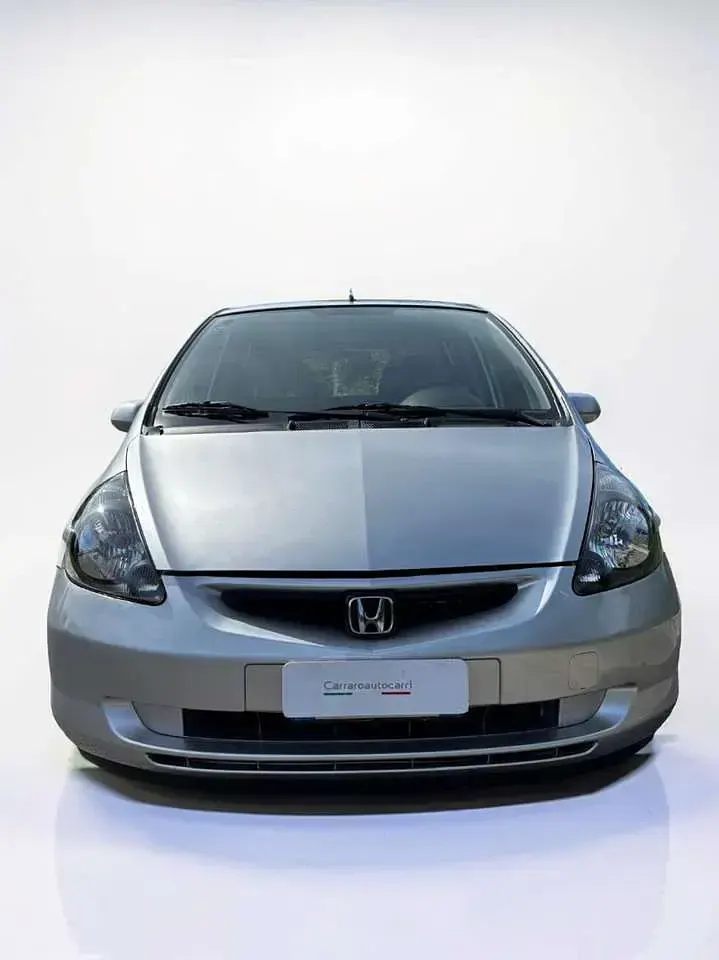 Usata Honda Jazz 83 CV (61 kW) 2003 Argento Utilitaria