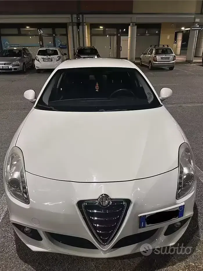 Usata Alfa Romeo Giulietta 170 CV (125 kW) 2010 Bianco Utilitaria