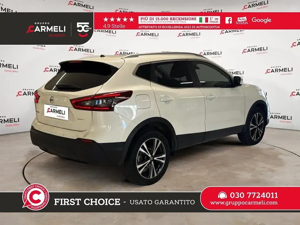 Usata Nissan Qashqai Acenta Premium 140 CV (102 kW) 2021 Bianco SUV