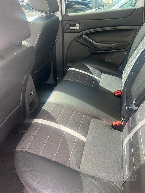 Usata Ford Kuga Titanium 163 CV (119 kW) 2011 Bianco SUV