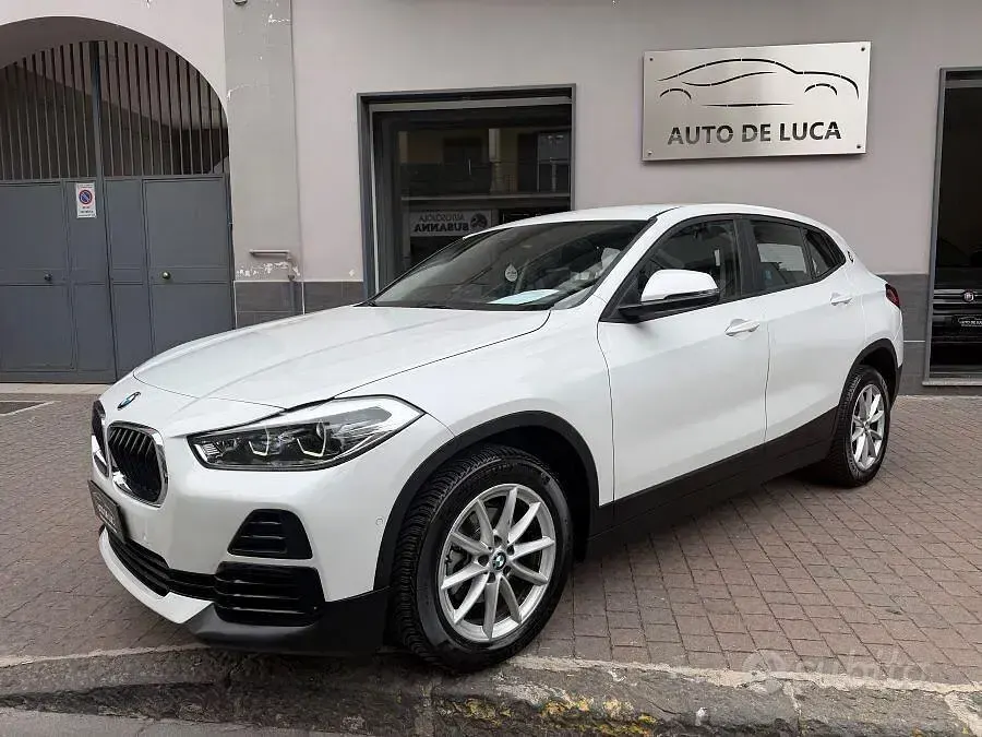 Usata BMW 116 116 CV (85 kW) 2023 Bianco Utilitaria
