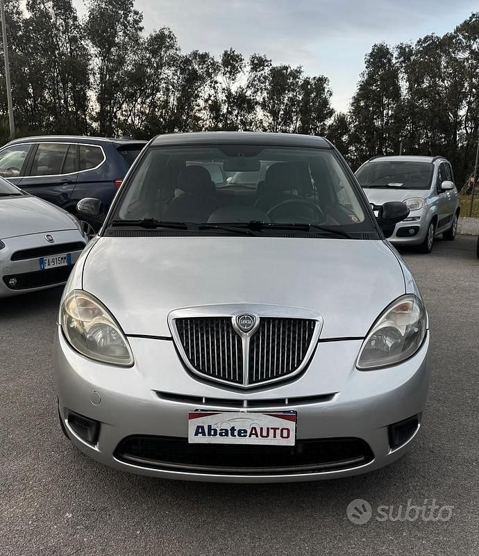 Usata Lancia Ypsilon 75 CV (55 kW) 2009 Bianco Utilitaria