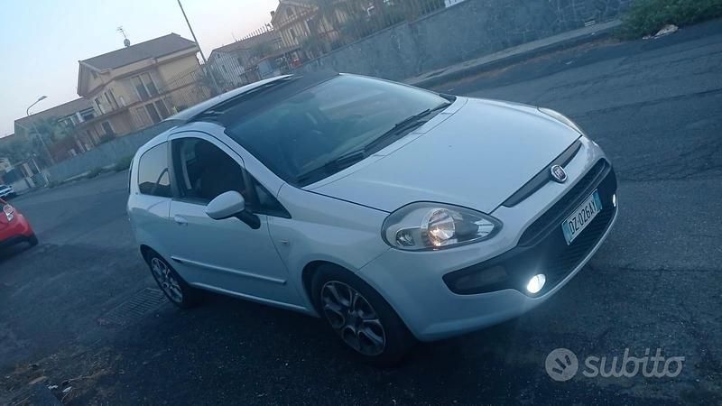 Usata Fiat Punto Evo Dynamic 90 CV (66 kW) 2009 Grigio Utilitaria
