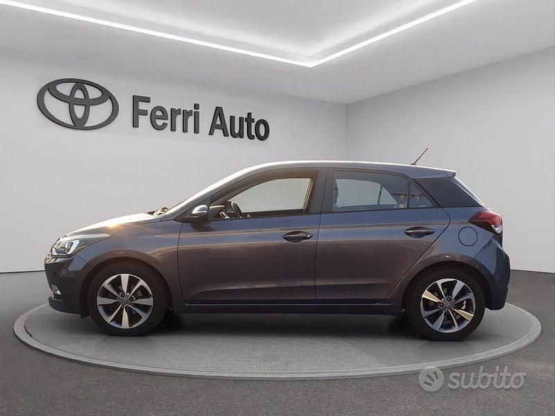 Usata Hyundai i20 Style 84 CV (61 kW) 2015 Grigio Berlina