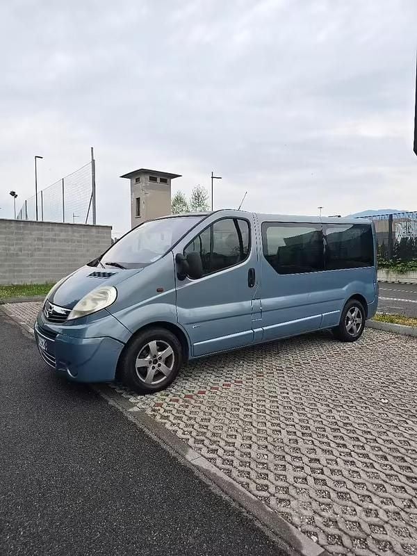 Usata Opel Vivaro 150 CV (110 kW) 2010 Monovolume