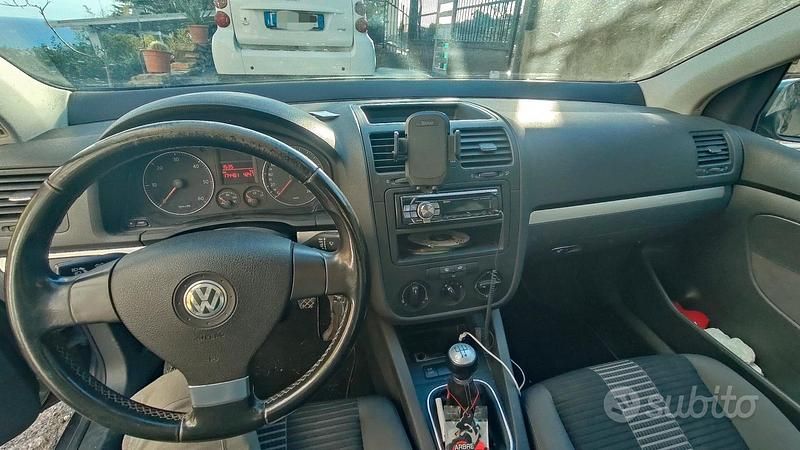 Usata VW Golf VI United 105 CV (77 kW) 2008 Grigio Utilitaria