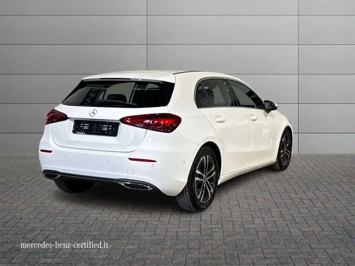 Usata Mercedes A180 Advanced Plus 136 CV (100 kW) 2024 Bianco polare Berlina