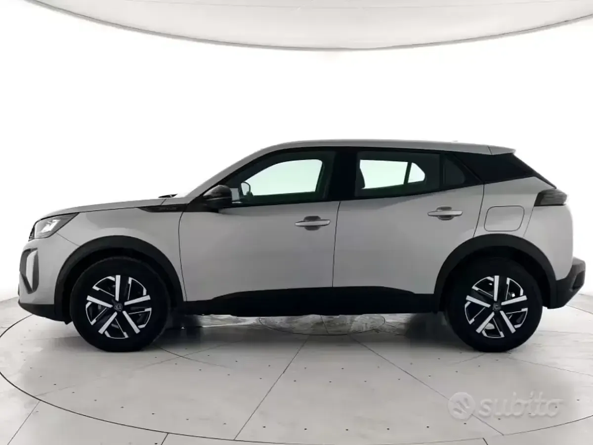 Usata Peugeot 2008 Style 136 CV (100 kW) 2025 Grigio artense SUV