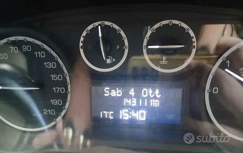 Usata Lancia Ypsilon 69 CV (50 kW) 2011 Grigio Utilitaria
