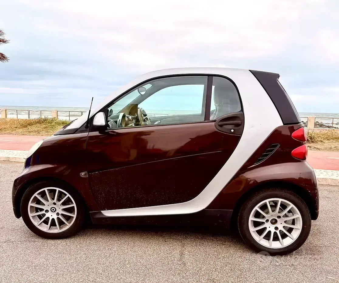Usata Smart ForTwo Coupé 84 CV (61 kW) 2010 Marrone Coupé