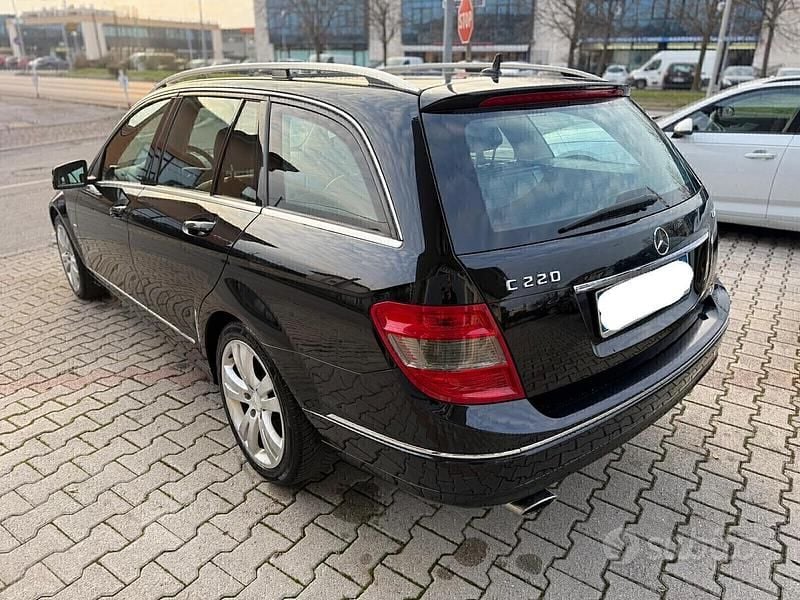 Usata Mercedes C220 Avantgarde 170 CV (125 kW) 2009 Nero Station wagon