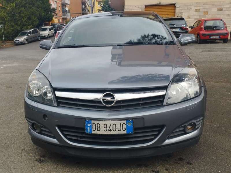 Usato 2006 Opel Astra GTC 1.7 Diesel 101 CV (1.700 €)