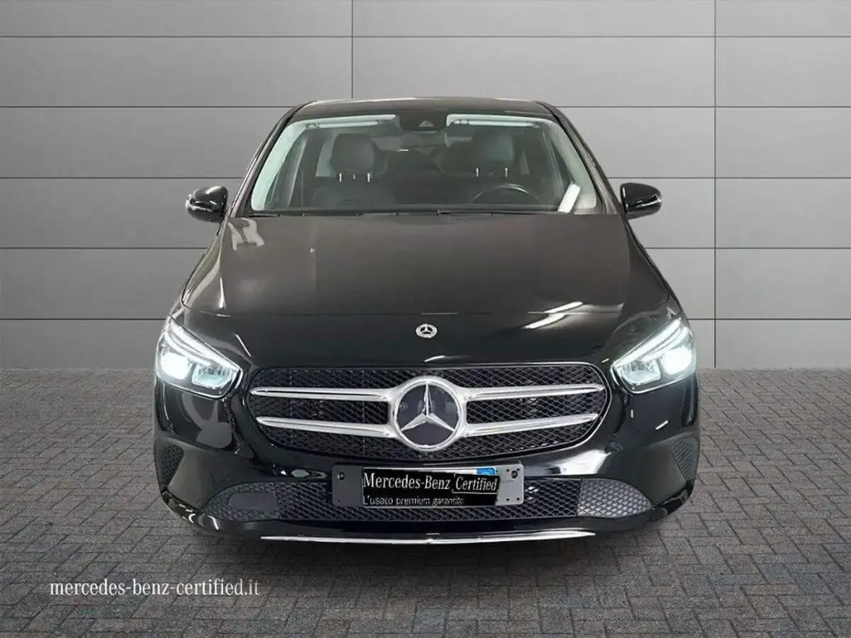 Usata Mercedes B160 109 CV (80 kW) 2022 Nero Utilitaria