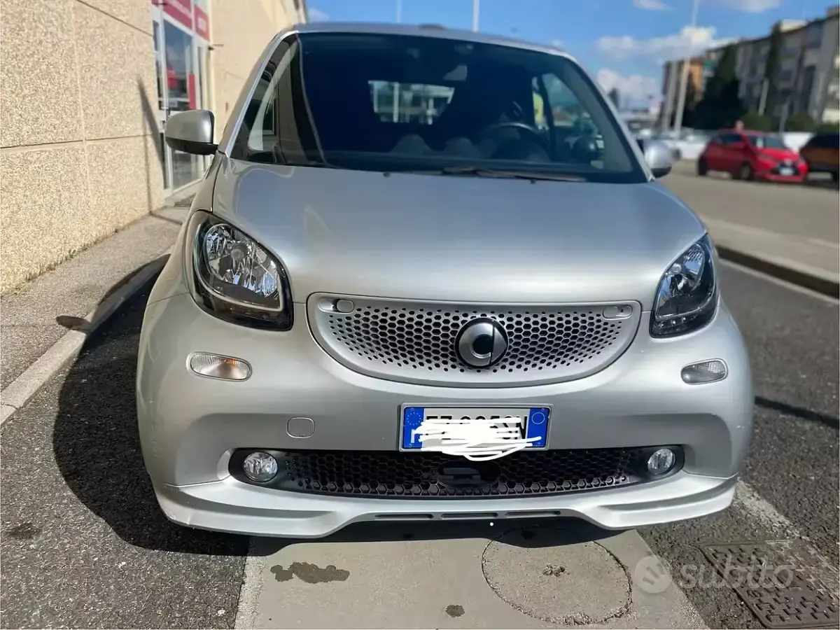 Usata Smart ForTwo Cabrio Brabus 71 CV (52 kW) 2019 Grigio Cabrio