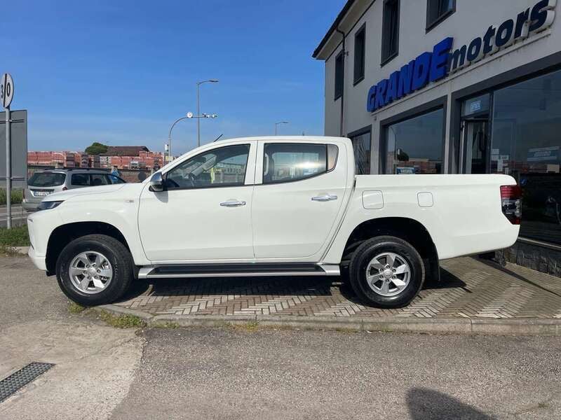 Usata Mitsubishi L200 Instyle 150 CV (110 kW) 2022 Bianco Pick-up