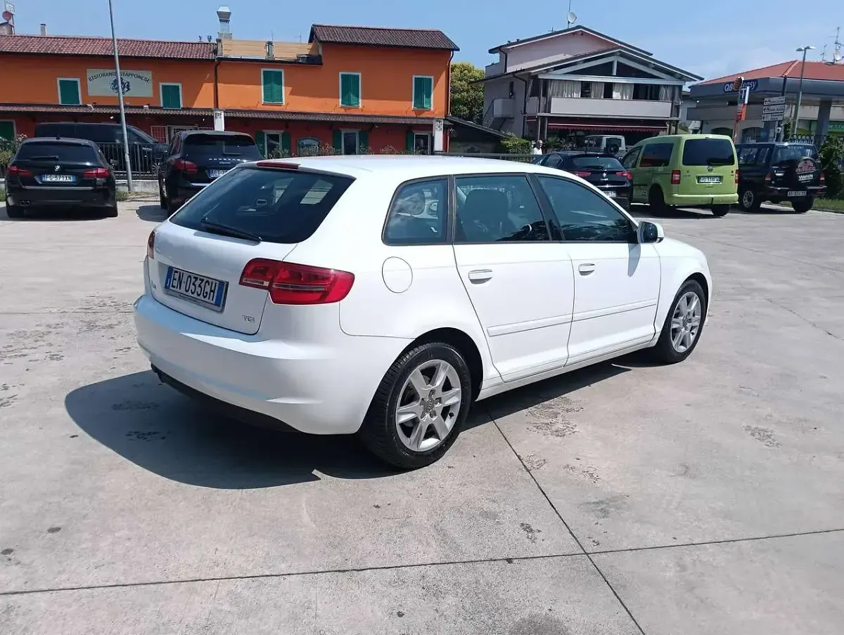 Usata Audi A3 Attraction 90 CV (66 kW) 2012 Bianco ibis Utilitaria