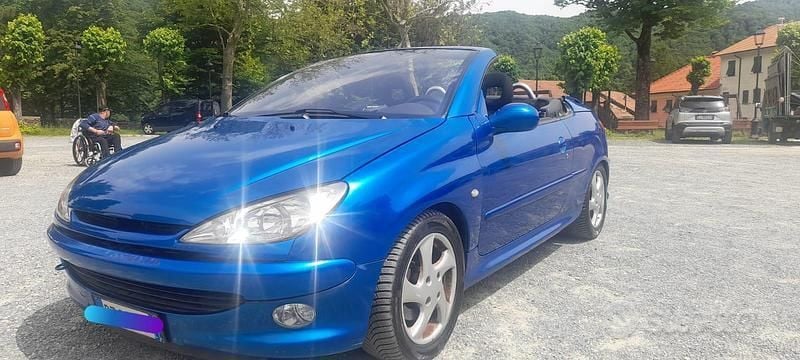 Usata Peugeot 206 CC 109 CV (80 kW) 2002 Blu Cabrio