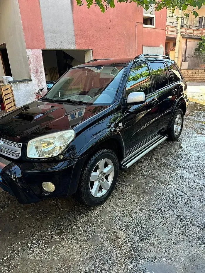 Usata Toyota RAV4 116 CV (85 kW) 2004 SUV