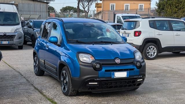 Usata Fiat Panda Cross 70 CV (51 kW) 2025 Blu Utilitaria