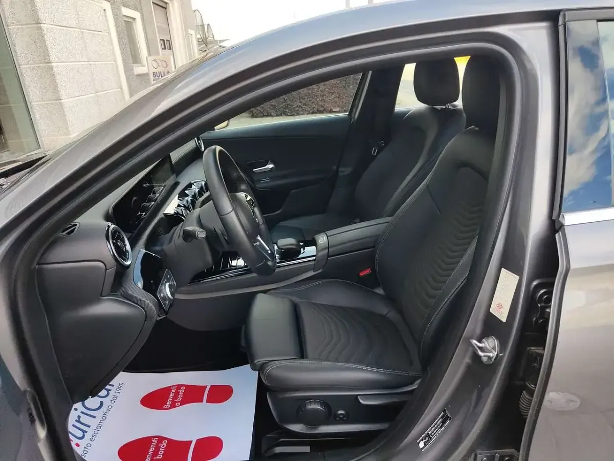 Usata Mercedes A250 160 CV (117 kW) 2022 Grigio Berlina