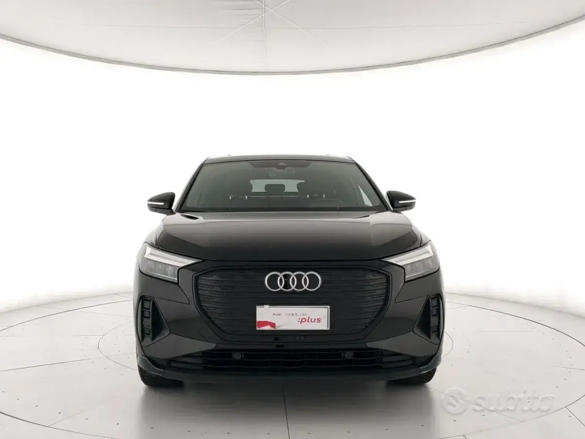 Usata Audi Q4 Sportback e-tron Business 150 kW (204 CV) 2023 Nero SUV