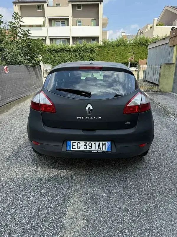 Usata Renault Mégane III Luxe 110 CV (80 kW) 2011 Berlina