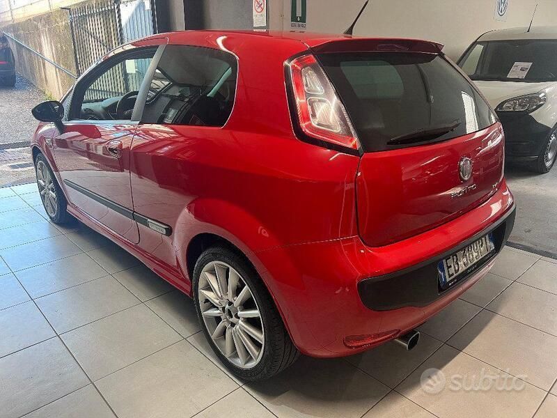Usata Fiat Punto Evo S 135 CV (99 kW) 2010 Rosso Utilitaria